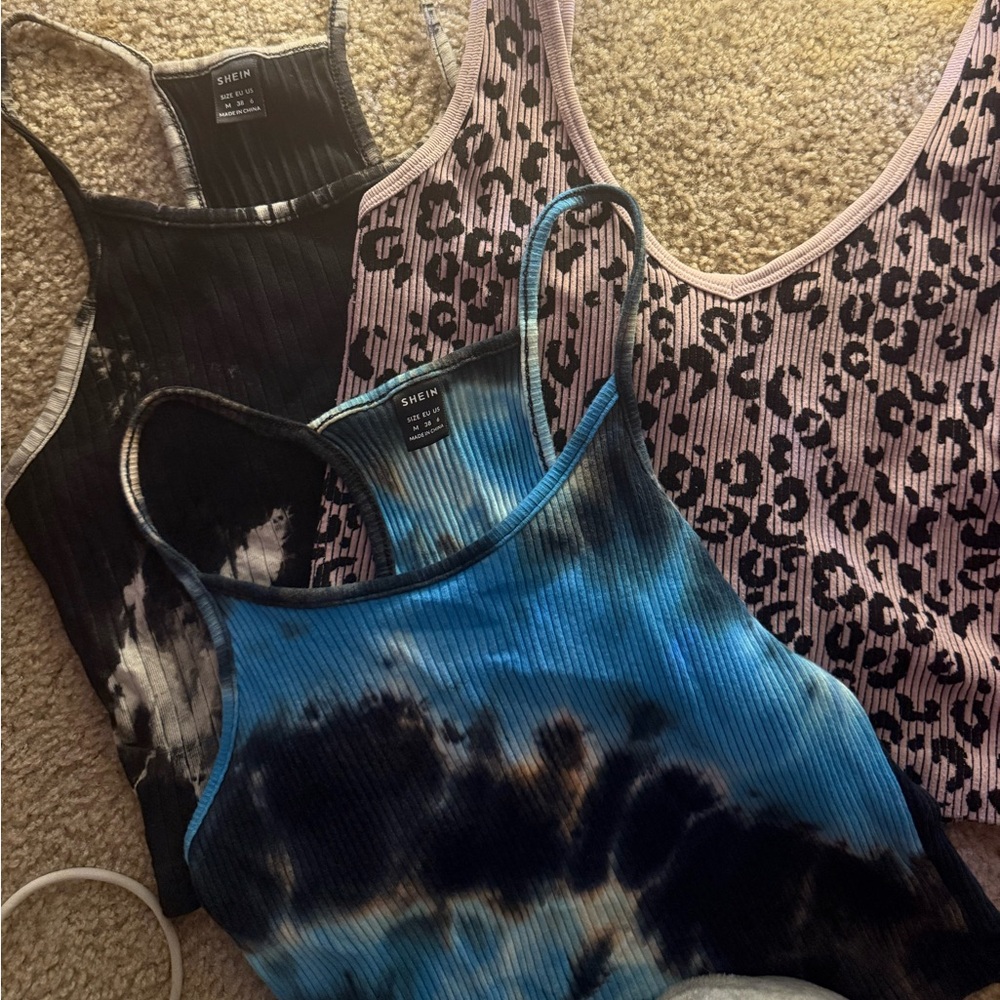 Shein assorted crop tops bundle M